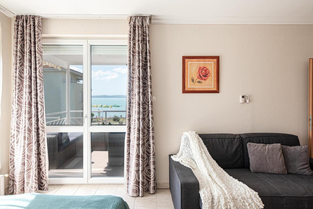 Lakeside Family Apartment Siofok Bagian luar foto
