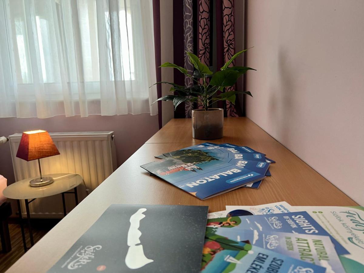 Lakeside Family Apartment Siofok Bagian luar foto